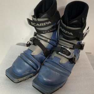 Used Scarpa Women's Telemark Ski Boots Size 7 (SY1192)