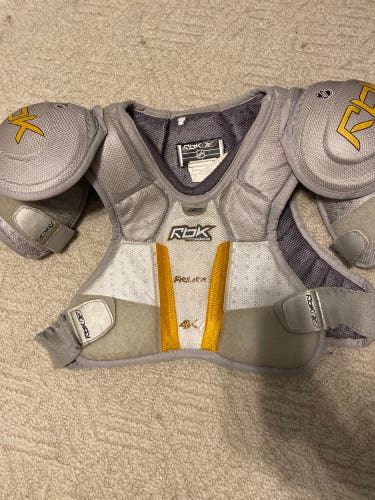 Used Large Reebok 4K Shoulder Pads