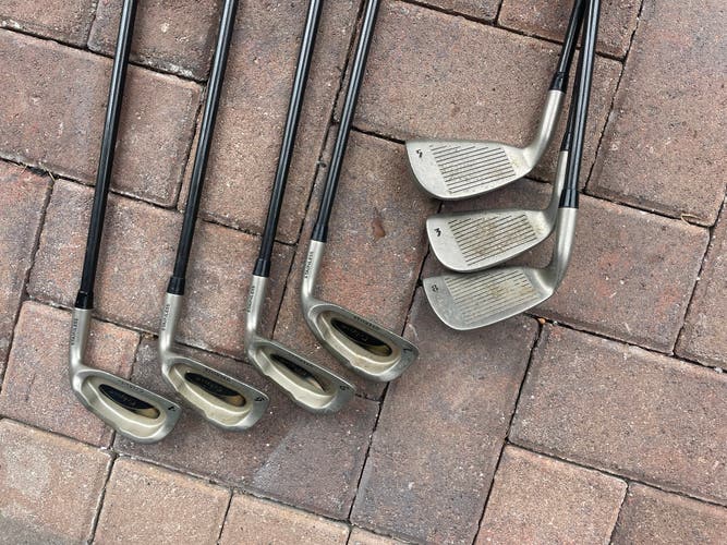 Spaulding Eclipse Oversized Iton Set 7 Pc  in right handed  Graphite shafts