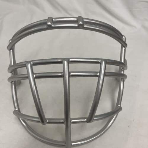 Xenith XLN 22 Adult football Facemask In Metallic Silver.