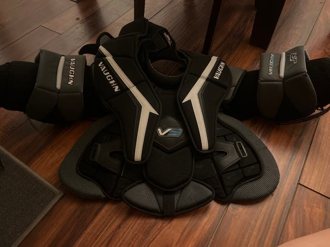 Used Small Vaughn Velocity V9 Goalie Chest Protector