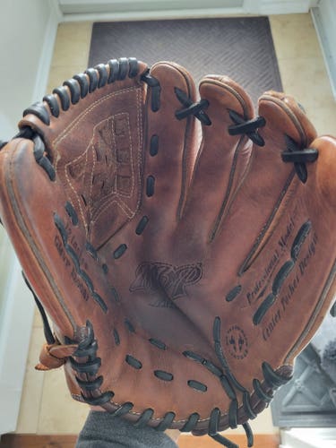 Used Mizuno Right Hand Throw Pitcher's MVP Baseball Glove 12"