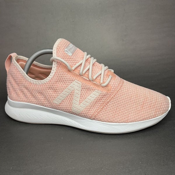 Mantenimiento Fuerza motriz Estudiante New Balance Coast V4 FuelCore Pink Mist White Silver Running Shoes Size 10  B | SidelineSwap