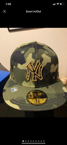 Yankees Camo fitted cap size 7 3/8