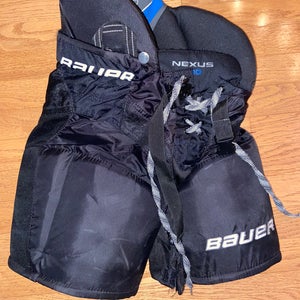 Junior Small Bauer Nexus 600 Hockey Pants
