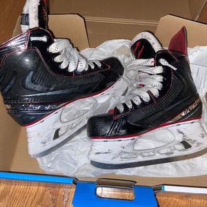 Used Bauer Size 4 Vapor X2.7 Hockey Skates