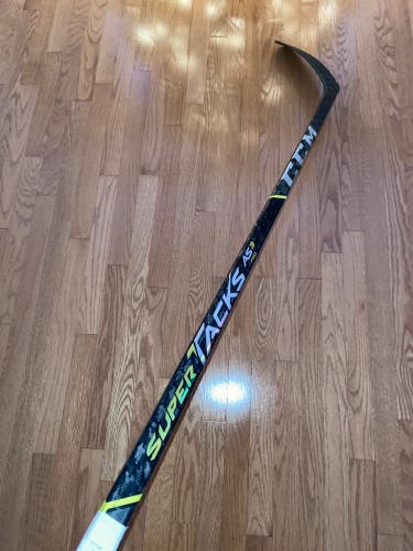 Intermediate Super Tacks AS3 Pro Hockey Stick