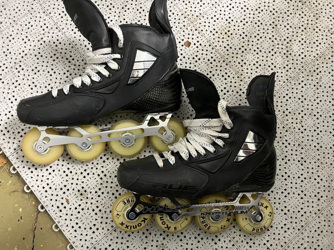 Used True Regular Width Size 9 Pro Custom Hockey Skates