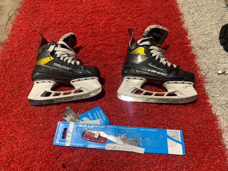 Used Bauer Regular Width Size 7 Supreme 3S Pro Hockey Skates