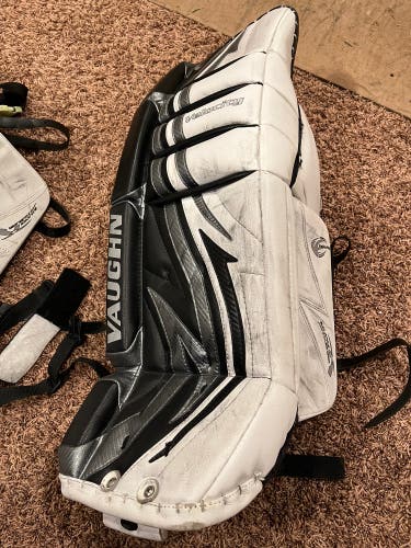 28" Vaughn Goalie Leg Pads