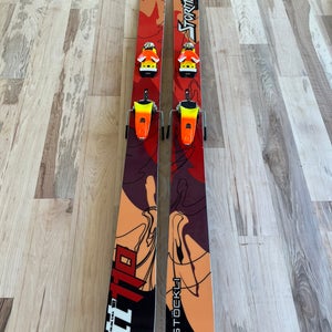 Used 2013 Powder With Bindings Max Din 14 Stormrider Skis