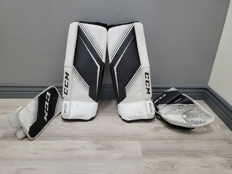 Used 24" CCM Y Flex Goalie Leg Pads
