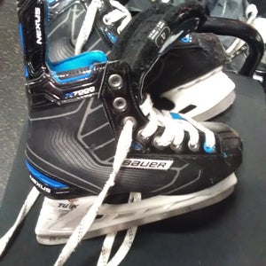 Used Bauer Nexus N7000 Junior 04 Ice Skates Ice Hockey