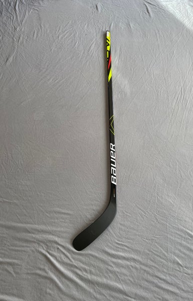 Like New (Demo) Intermediate Bauer Left Hand Vapor X2.7 Hockey Stick