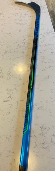 Intermediate Right Handed P92 Nexus Geo Hockey Stick