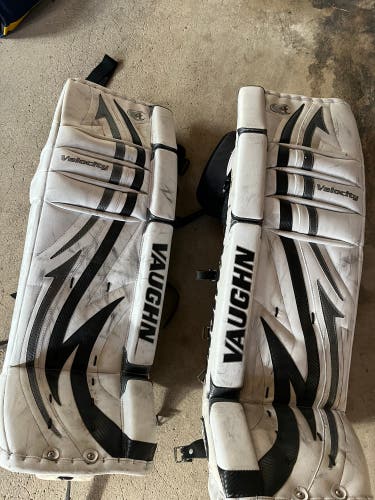 Vaughn Velocity V4 7450 Leg Pads 34” + 1