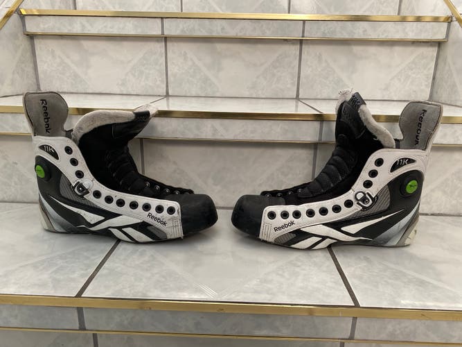 Used Reebok 11K Hockey Skates Size 8 D/AA BOOT ONLY