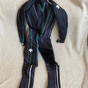 Unisex Used Small Descente Ski Suit