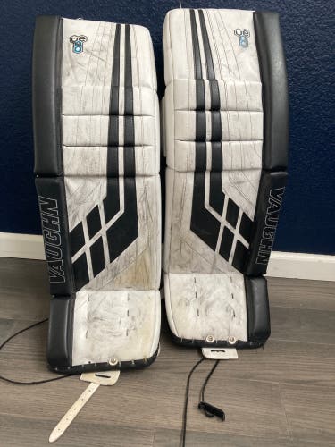 31" Vaughn  Velocity VE8 Goalie Leg Pads