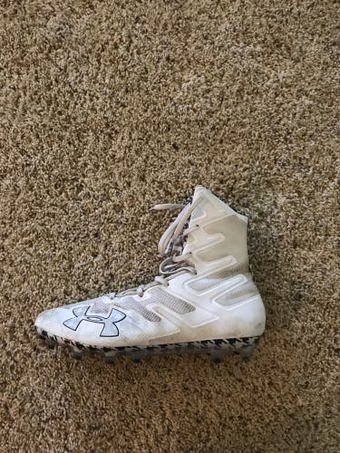 Under Armour Highlight Cleats (10.5 men’s)