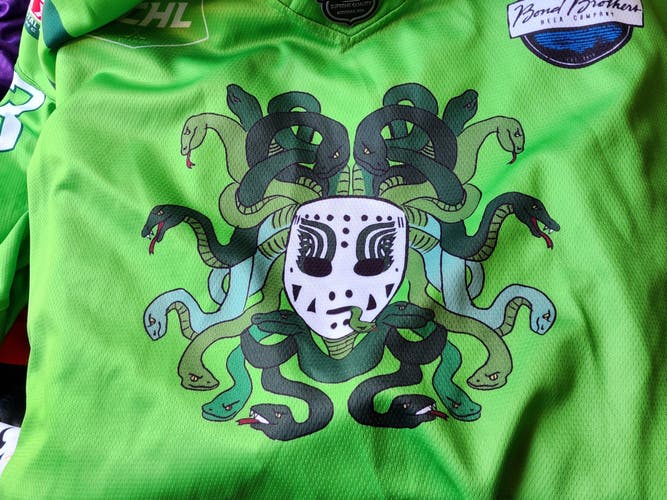 Custom MCHL Jersey - Green/Adult Used XXL Jersey/Mens league sweaters