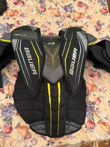 New Large Bauer  Supreme 2S Pro Goalie Chest Protector
