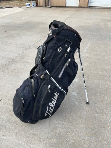 Used Titleist Standing Golf Bag
