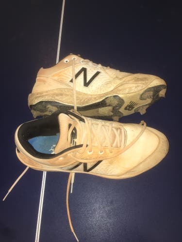 New balance Mens baseball cleats