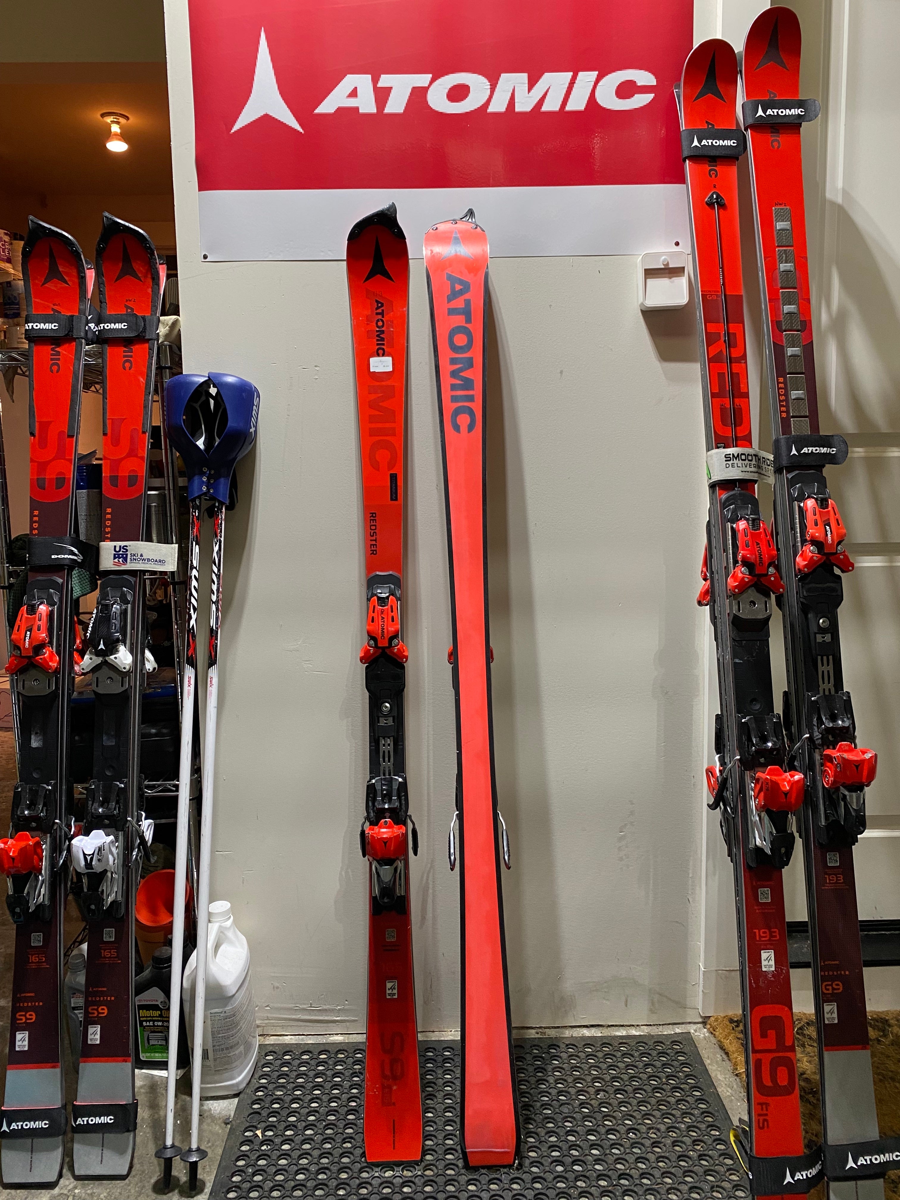 Used Men's 2020 Atomic 165 cm Racing Redster FIS SL Skis With