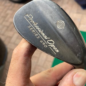 Cleveland Professional Open Series 690, 52 Degree