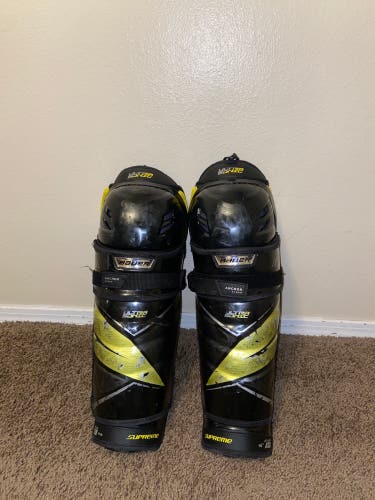 Bauer Supreme ultrasonic Shin Pads