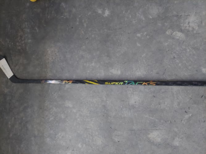 CCM Super Tacks AS4 Pro grip p29 right