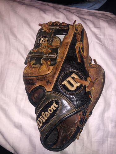 Used Infield 11.25" A2000 Baseball Glove