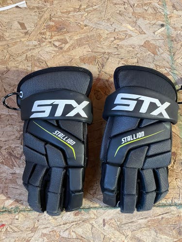 STX large Stallion 200 Lacrosse Gloves