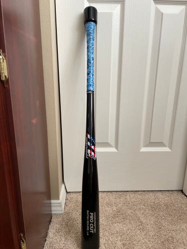 Marucci Pro Cut Bat Puck Knob Bat