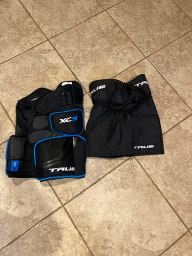 Brand New Jr. Large True XC9 Hockey Girdle With Shell