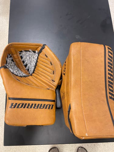 Warrior Ritual GT Goalie Glove Set