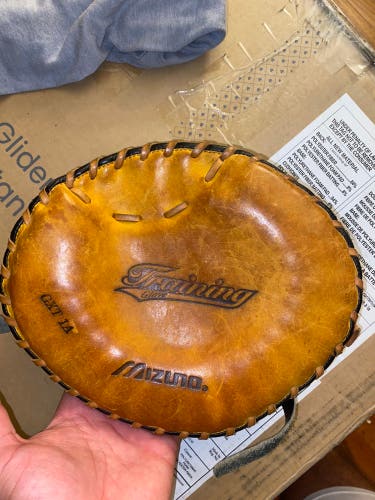 Mizuno Pancake Trainer