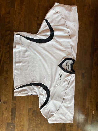 White Used Adult Unisex Reebok Jersey