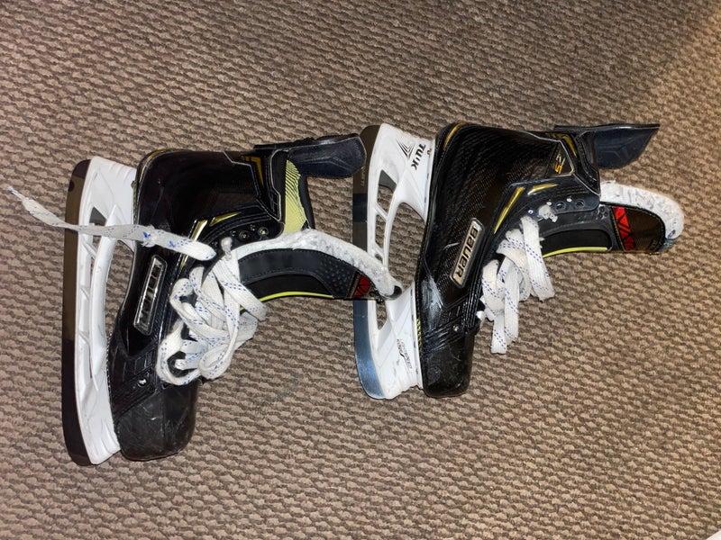 Used Bauer Regular Width Pro Stock Size 9 Supreme 2S Pro Hockey Skates