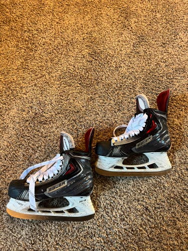 Bauer vapor skates size 5