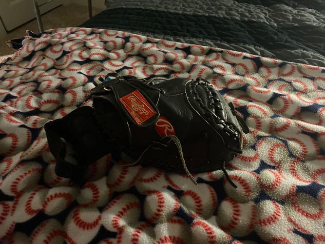 Right Hand Throw 32.5" Heart of the hide Catcher's Glove