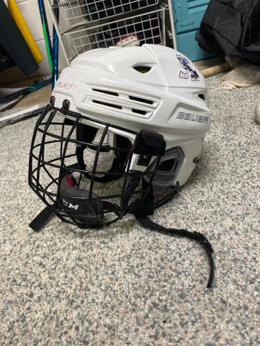 Used Medium Bauer  Re-Akt 150 Helmet