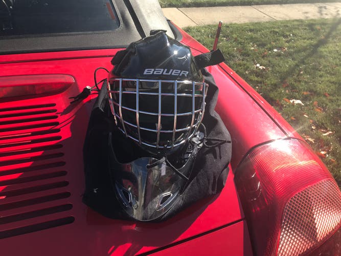 Bauer goalie helmet