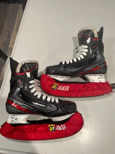 Senior Bauer Regular Width  Size 8 Vapor 2X Hockey Skates