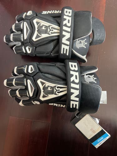 Brine King V lacrosse Gloves