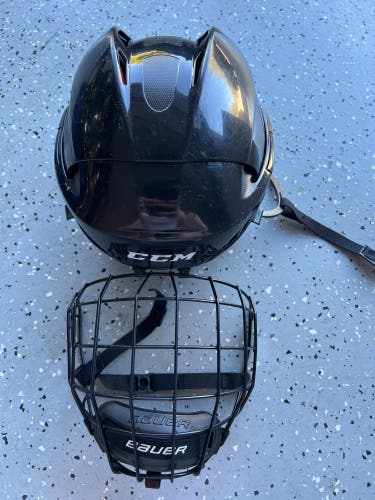 Used Medium CCM  50 Helmet