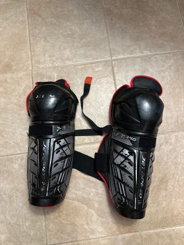 CCM JetSpeed FT350 Shin Pads