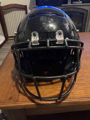 Youth Used Medium Schutt F7 Helmet
