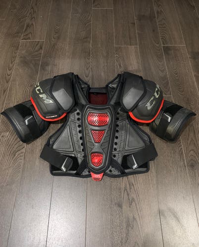 CCM U+ CRAZY LIGHT SHOULDER PADS SENIOR MEDIUM